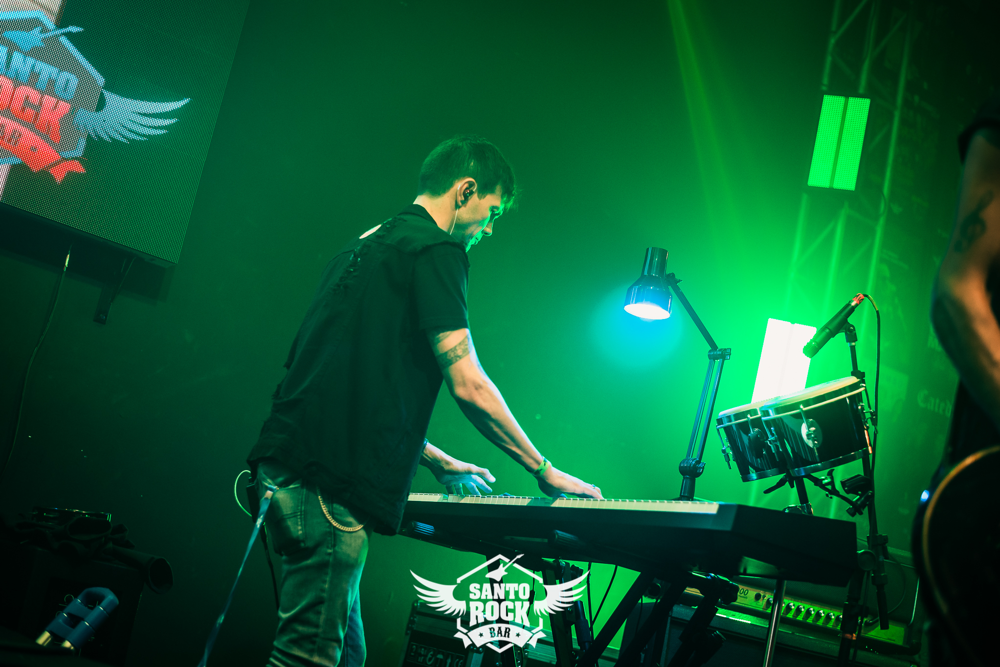 Use Yours Guns / Big Gun