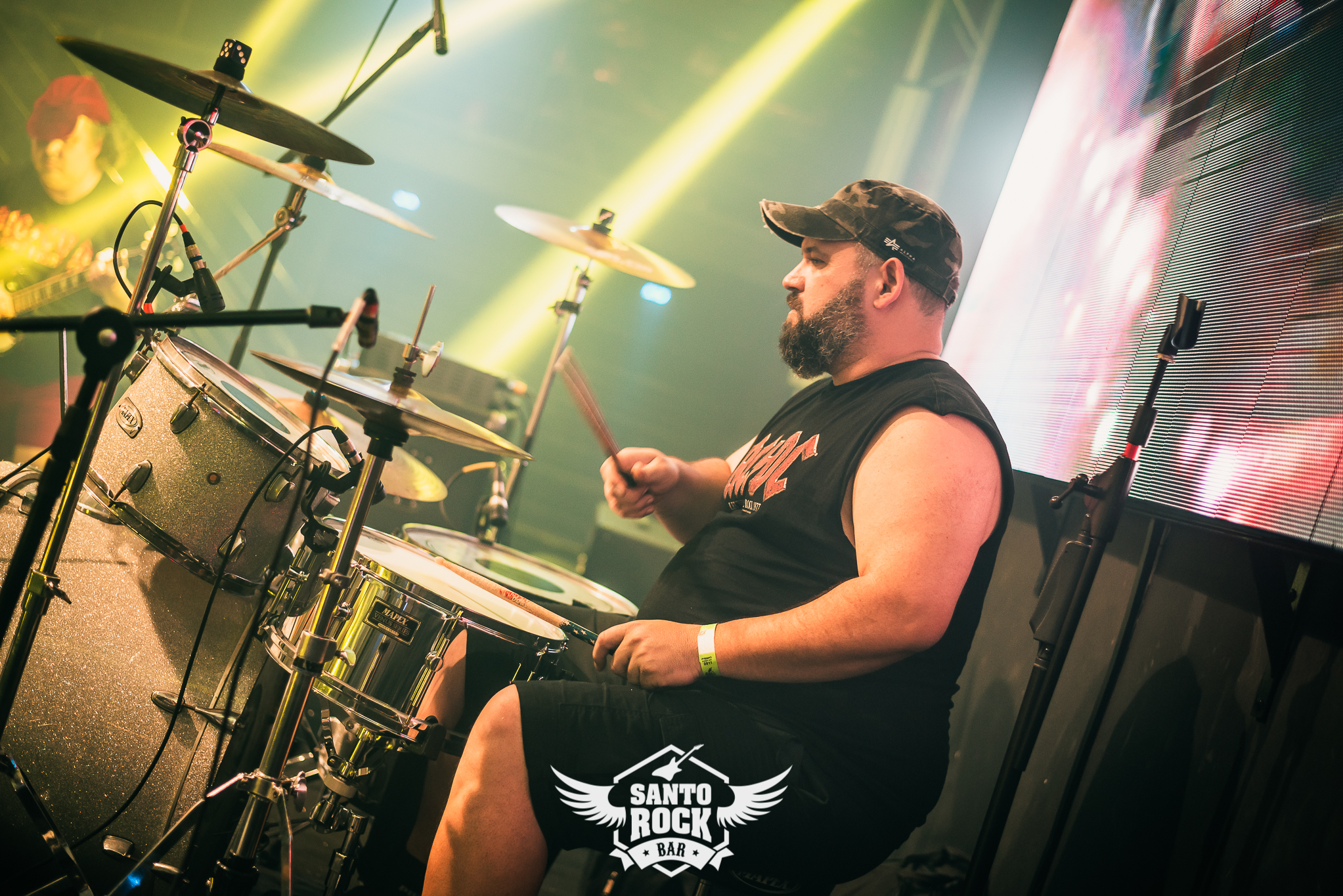 Use Yours Guns / Big Gun