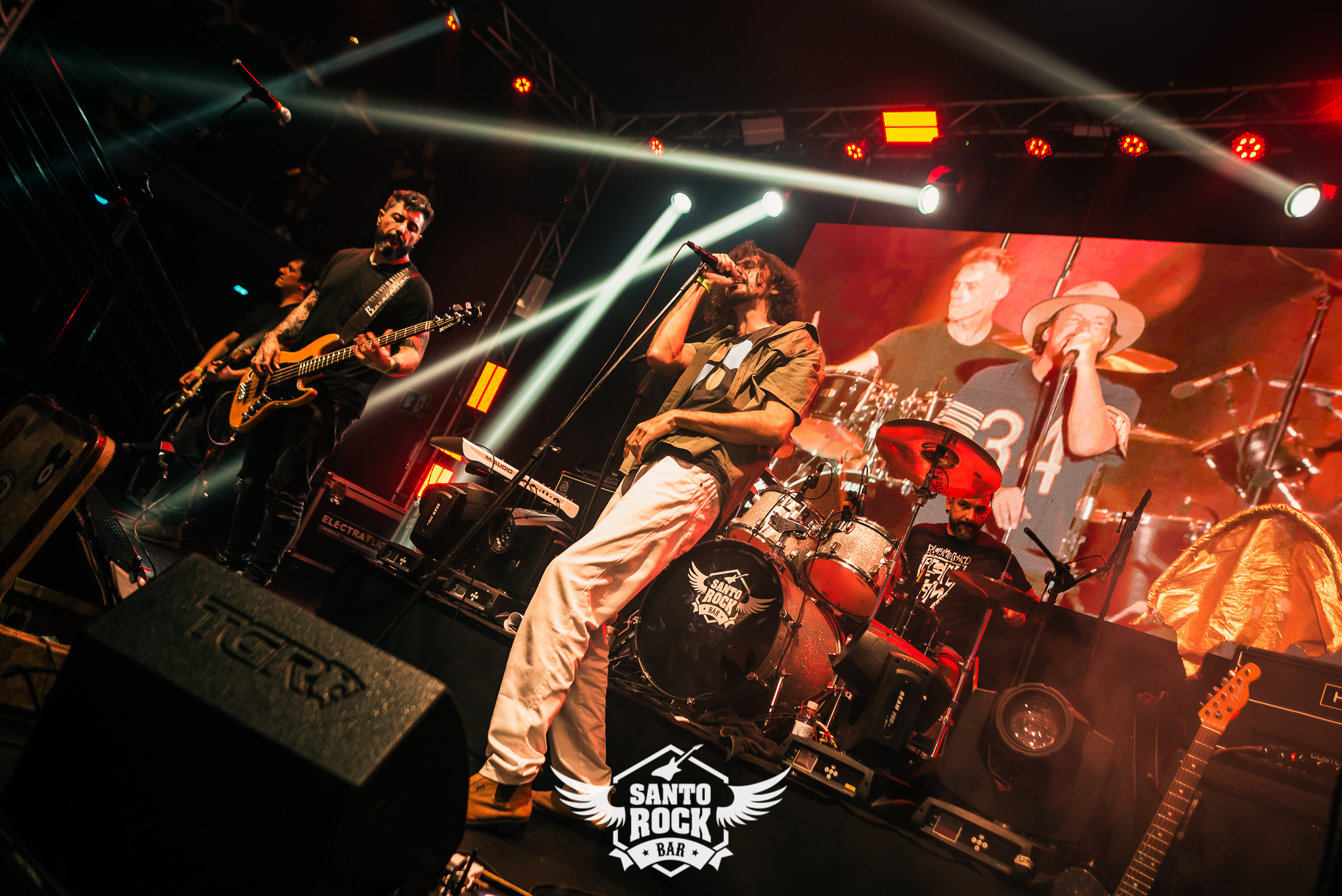 Foo Fighters Cover Brasil / Blaymorphed