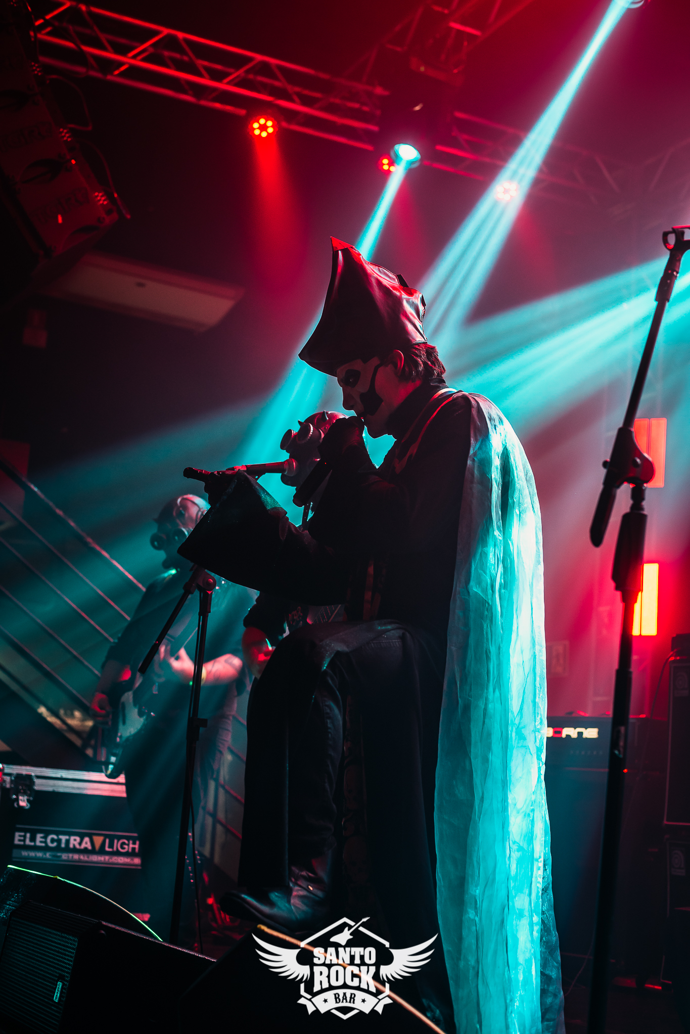 Ghost Cover/ D.A.O.S