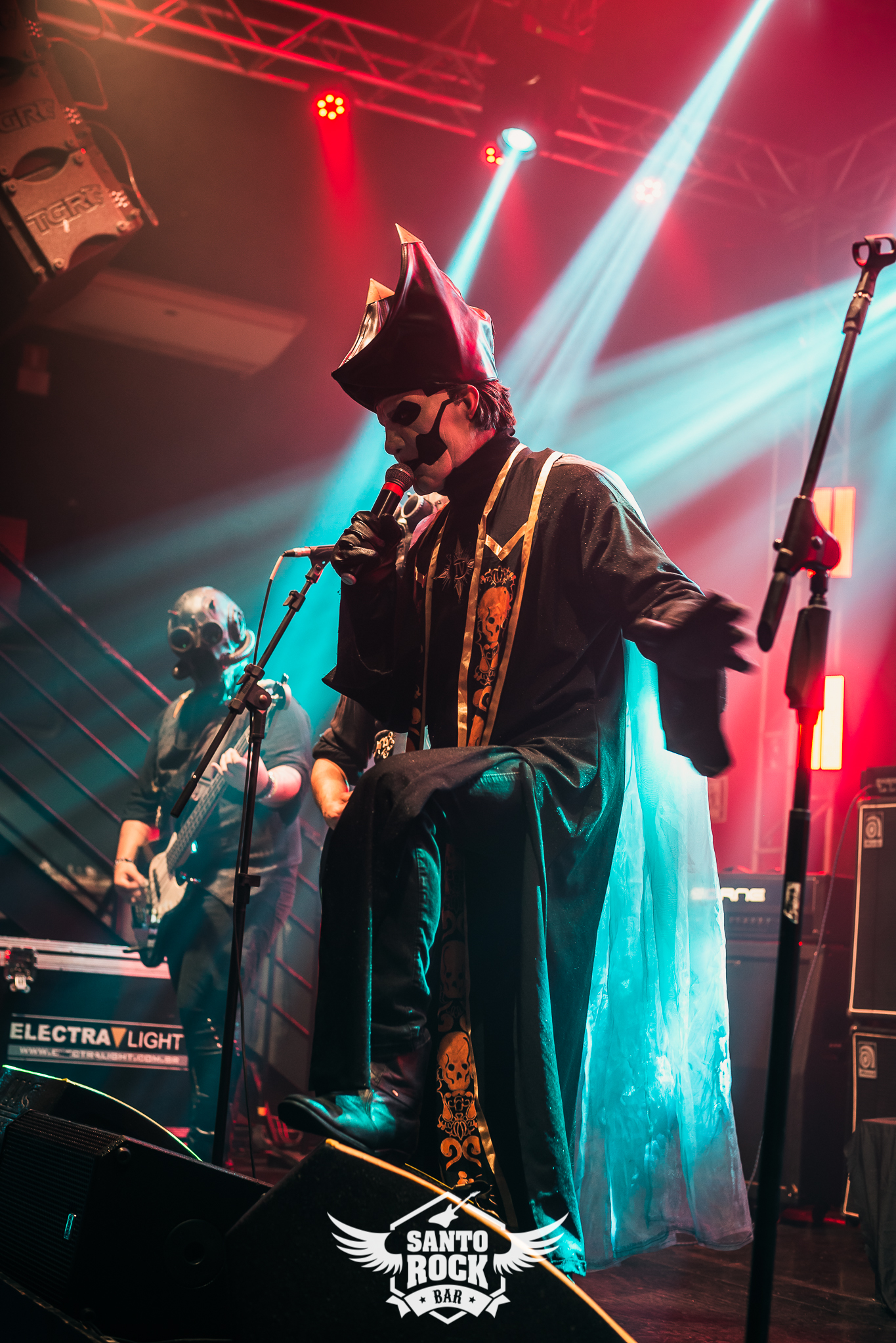 Ghost Cover/ D.A.O.S