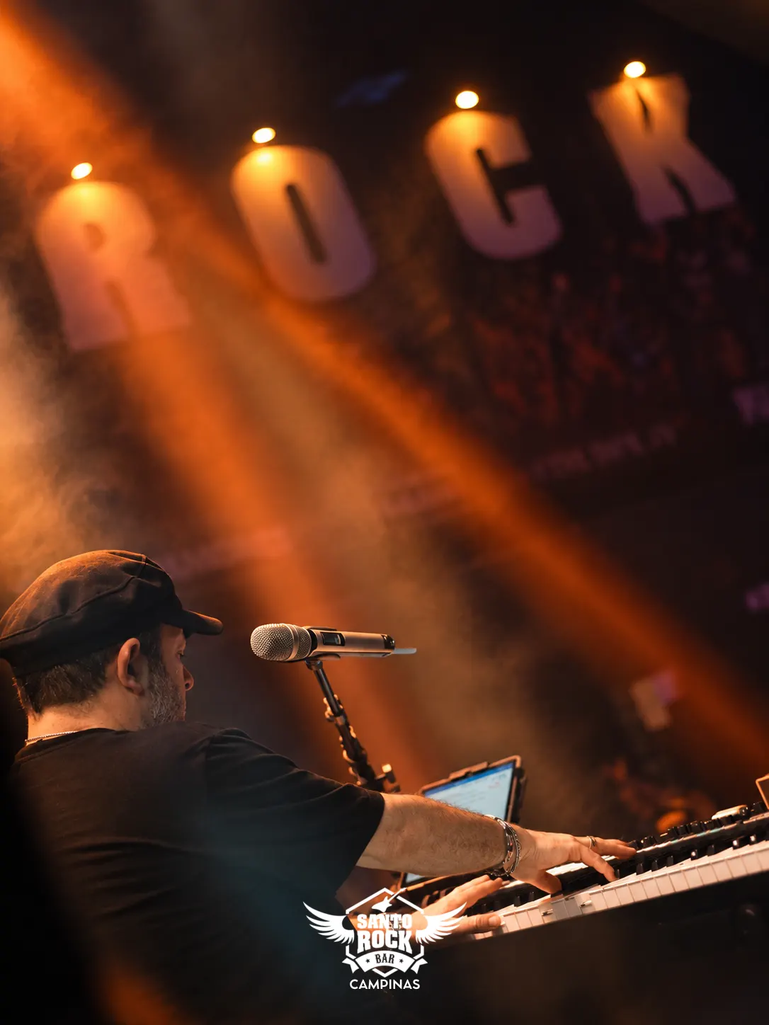 ROCK HITS