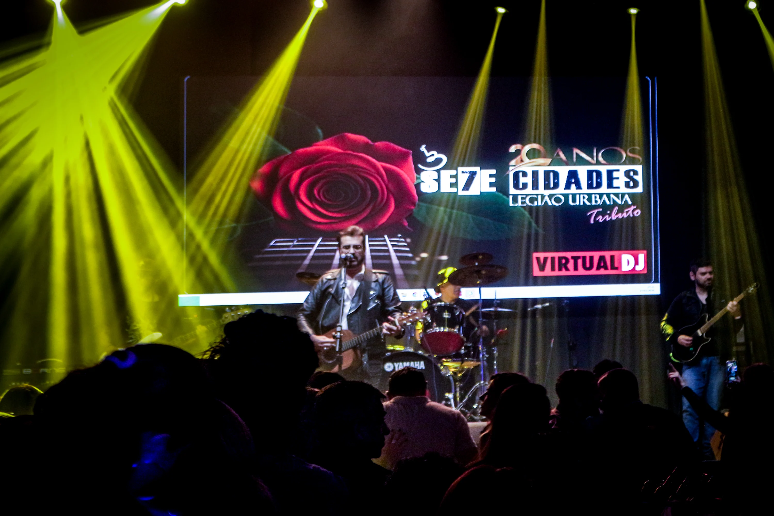 Legião Urbana e Capital Inicial covers
